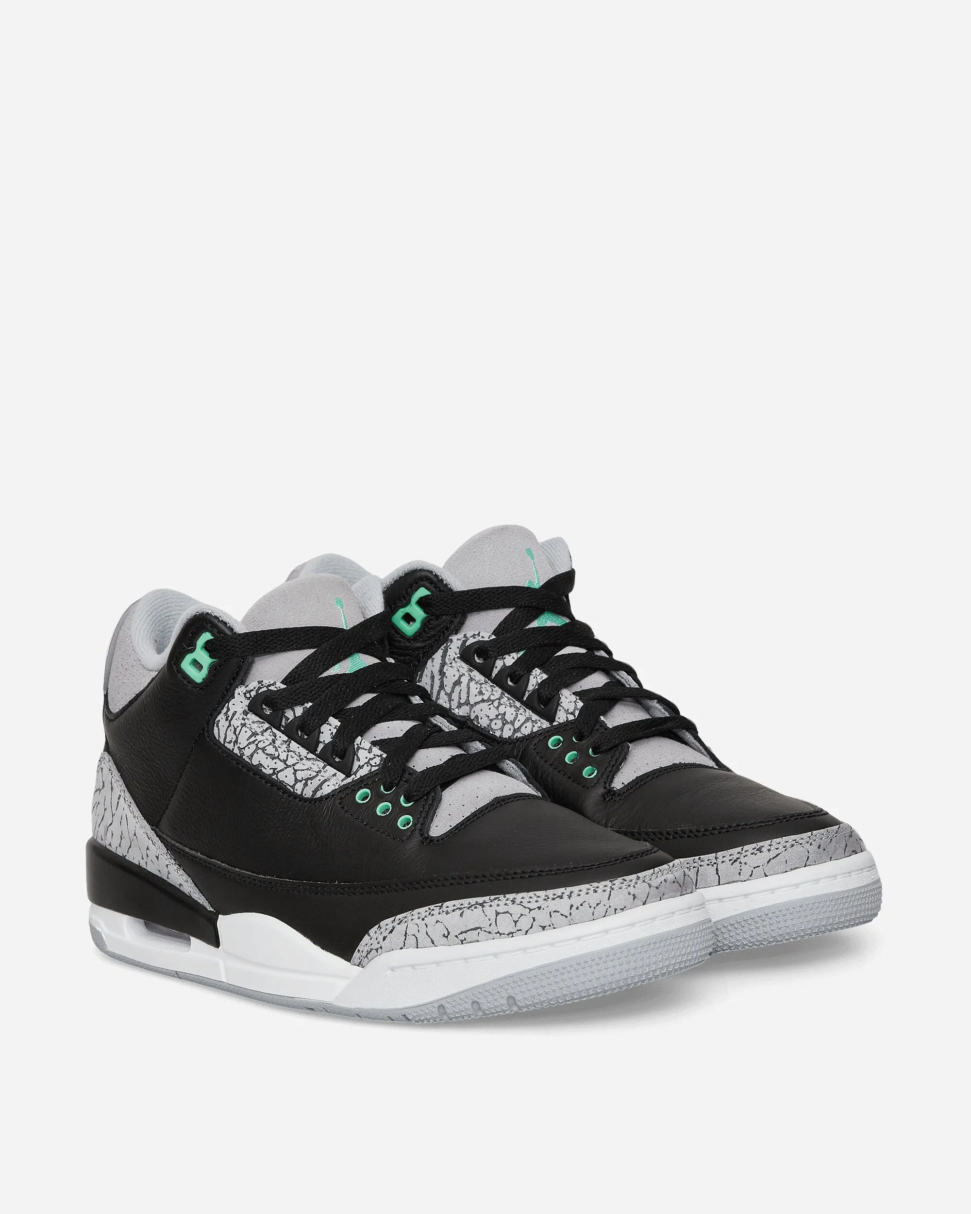 Air Jordan 3 Retro Sneakers Black / Green Glow