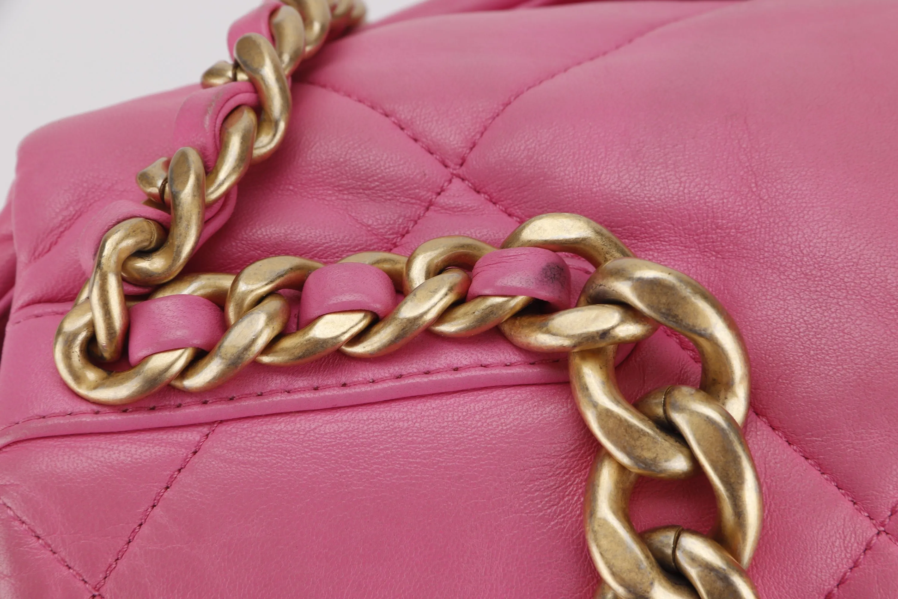 CHANEL 19 (3128xxxx) MAXI PINK LAMBSKIN MIXED HARDWARE, WITH DUST COVER & BOX, NO CARD