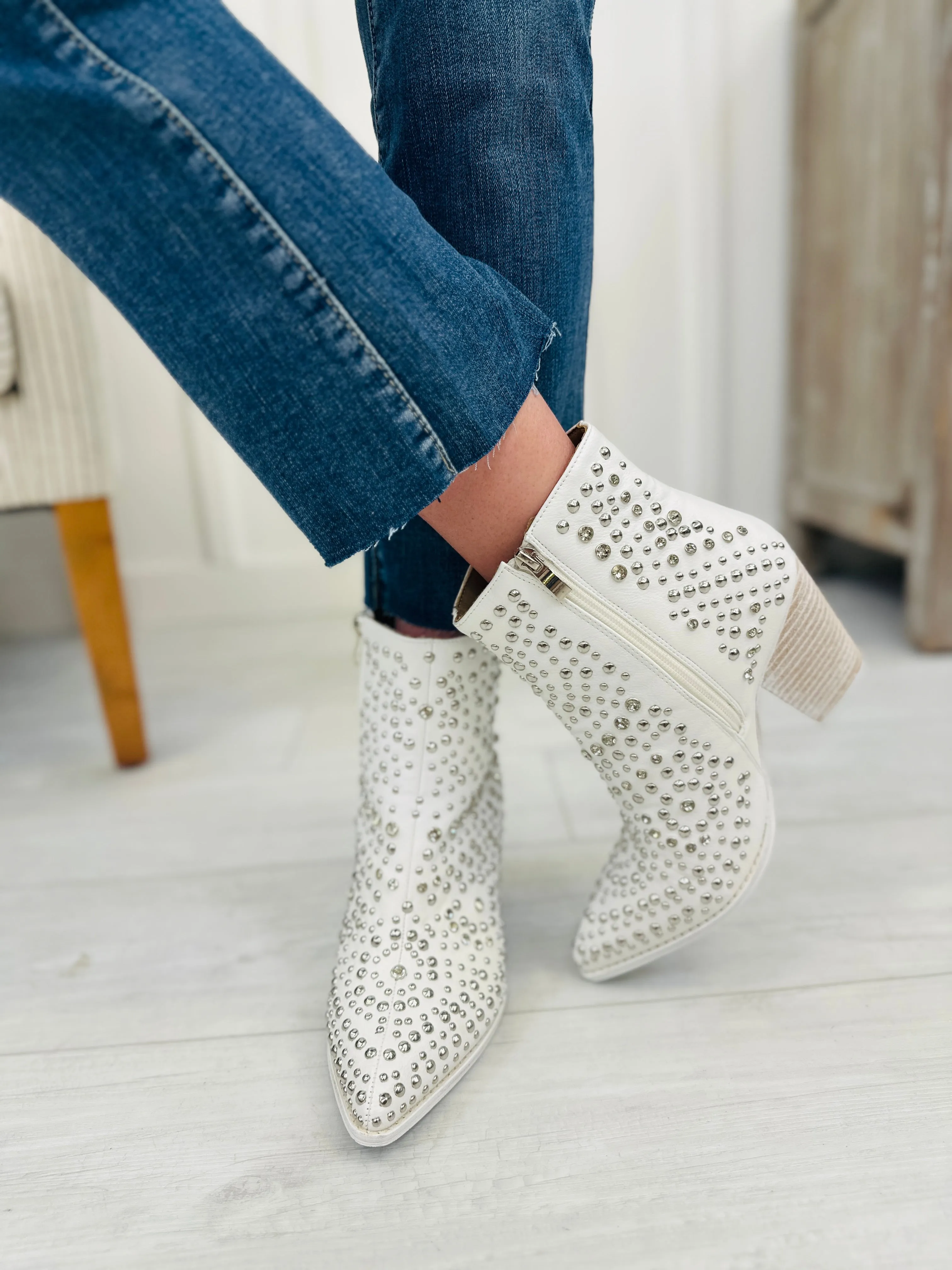 Dance With A Sparkle Booties In White