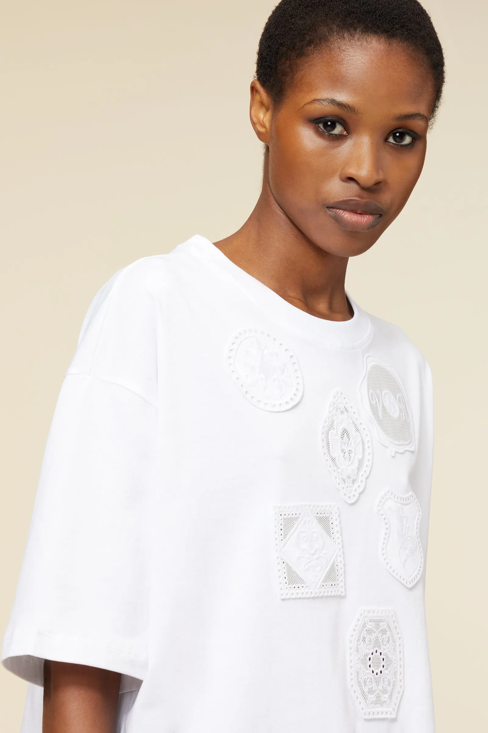 EMBROIDERY BOXY T-SHIRT