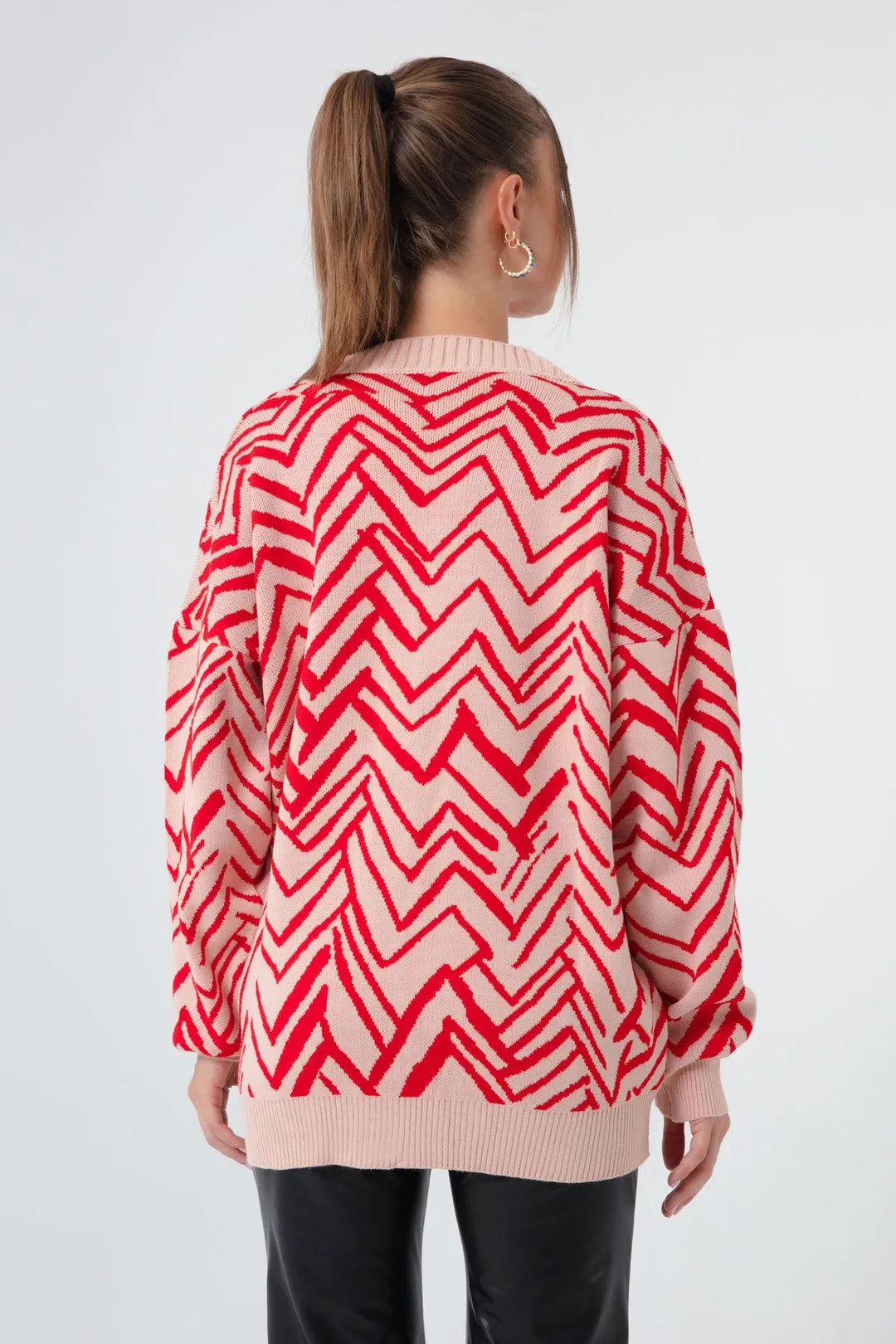 Female Zigzag Pattern Knitwear Cardigan