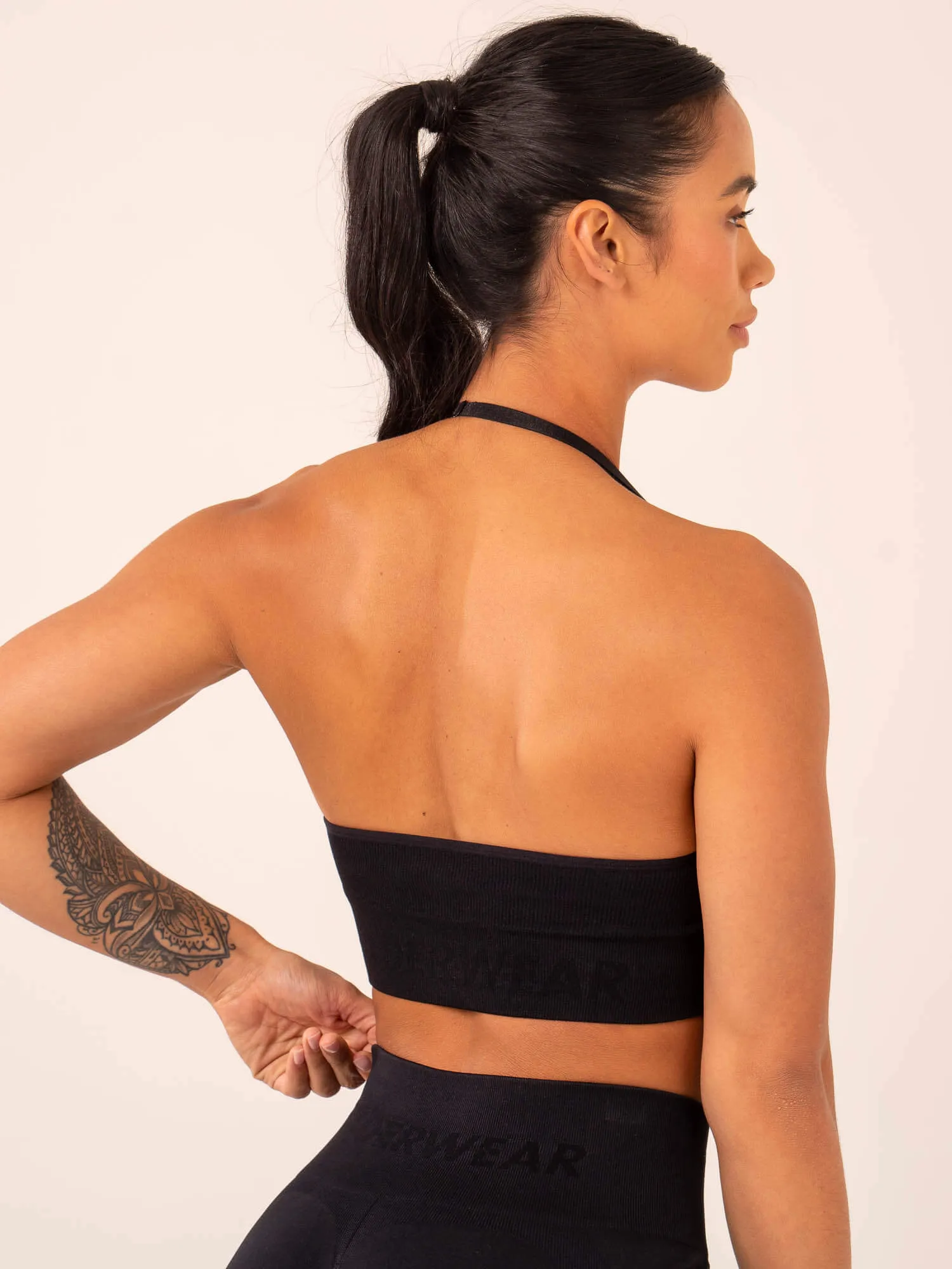 Lift Rib Seamless Halter Sports Bra - Black