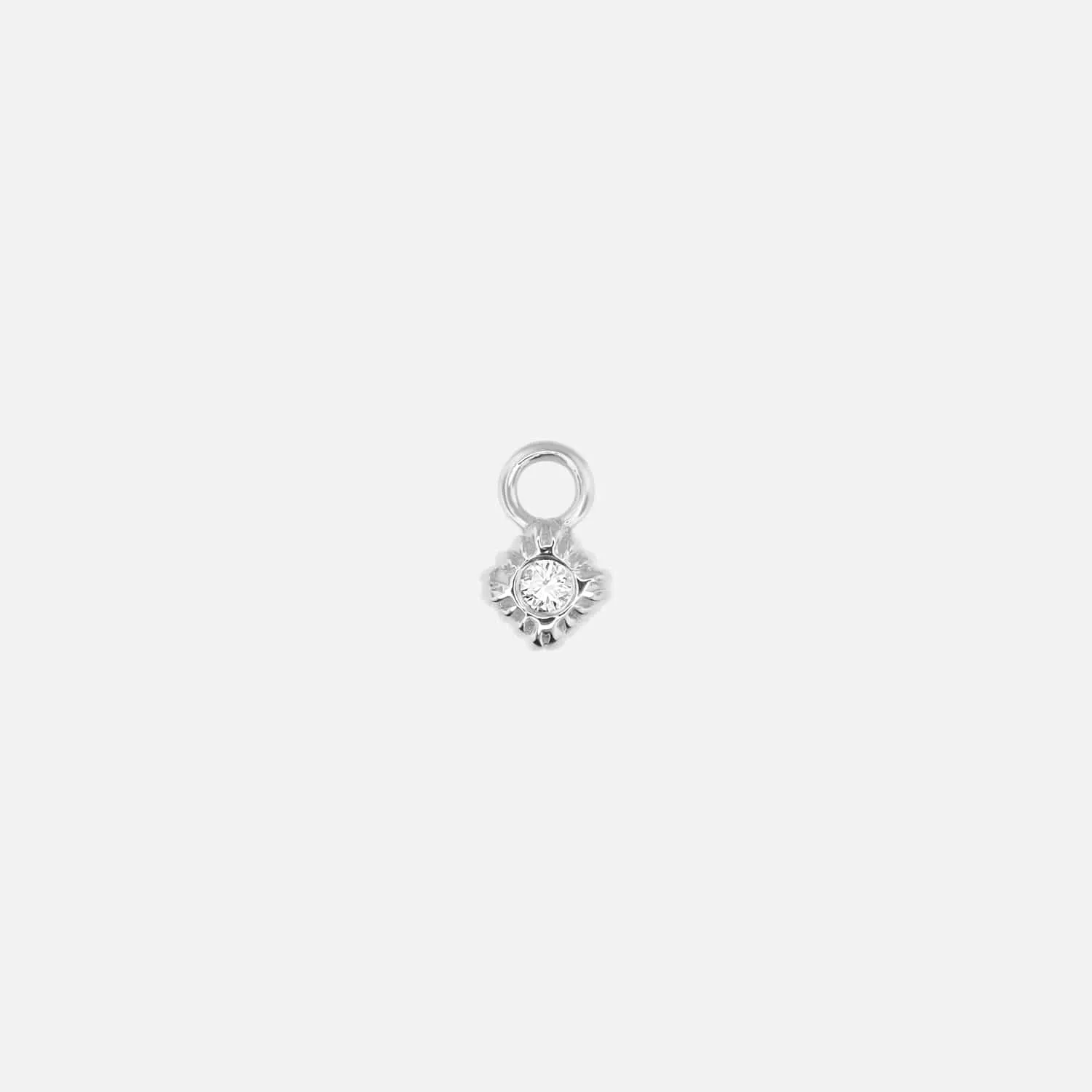 Omega 04 Charm - 14K WHITE