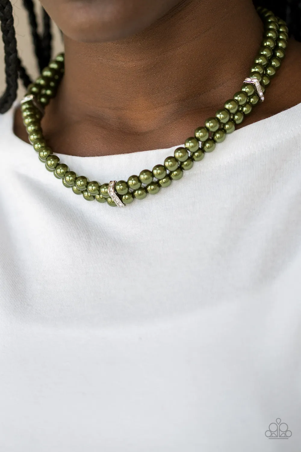 Paparazzi Accessories  - Put on your Party Dress #N181 Peg - Green Necklace