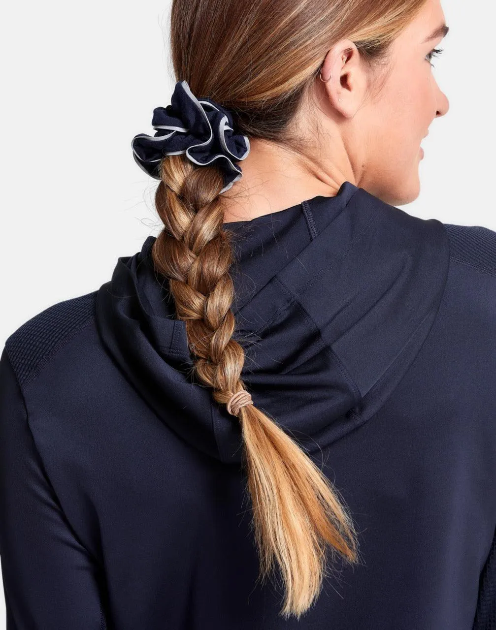 Reflective Scrunchie in Obsidian