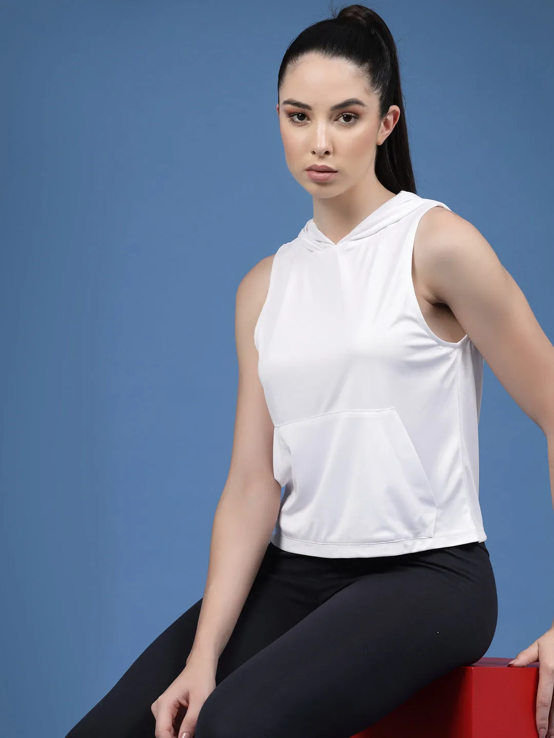 Solid Sleeveless Round Neck Slim Fit Women Active Wear Crop Top