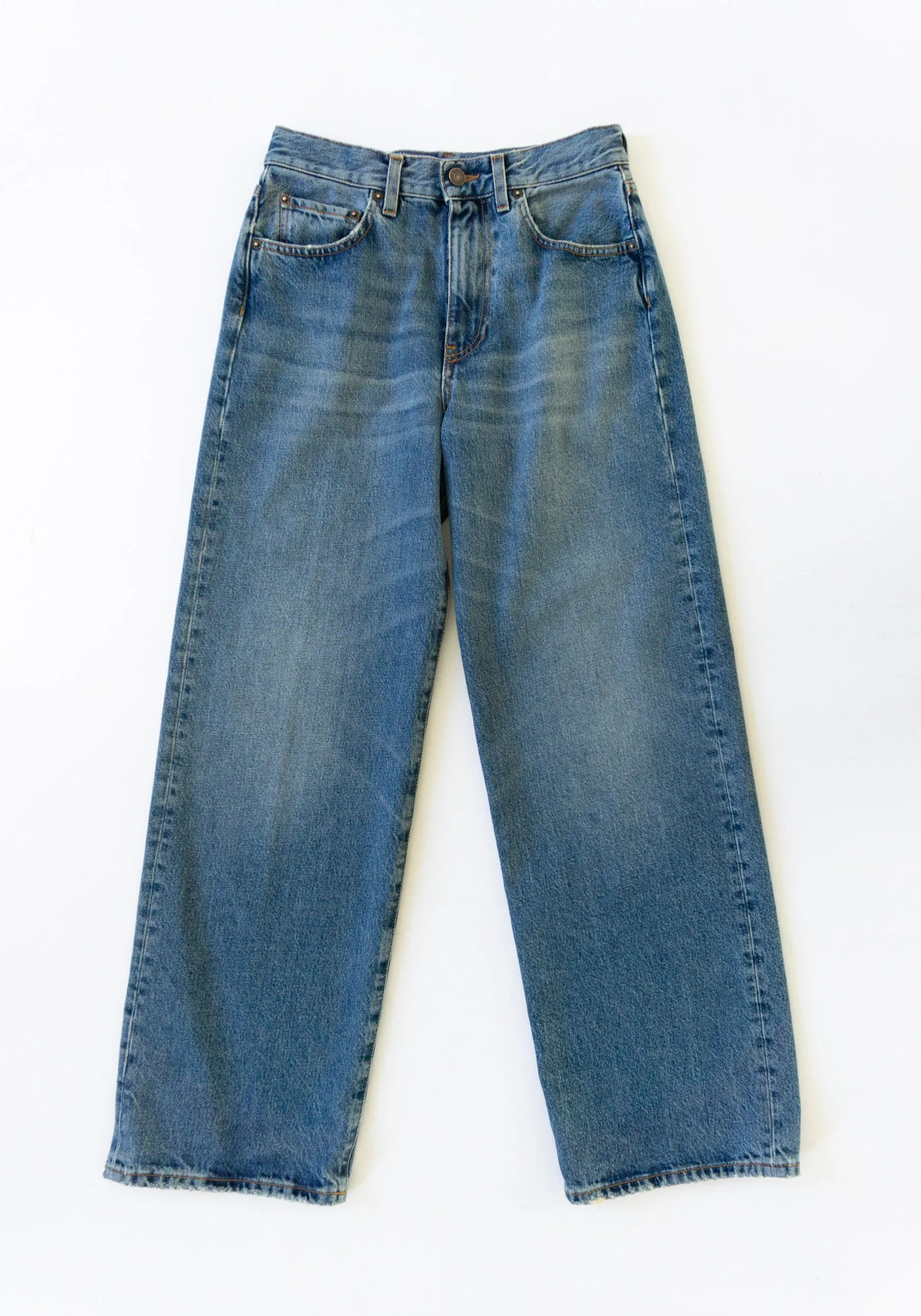 Wide Jean in Worn Medium