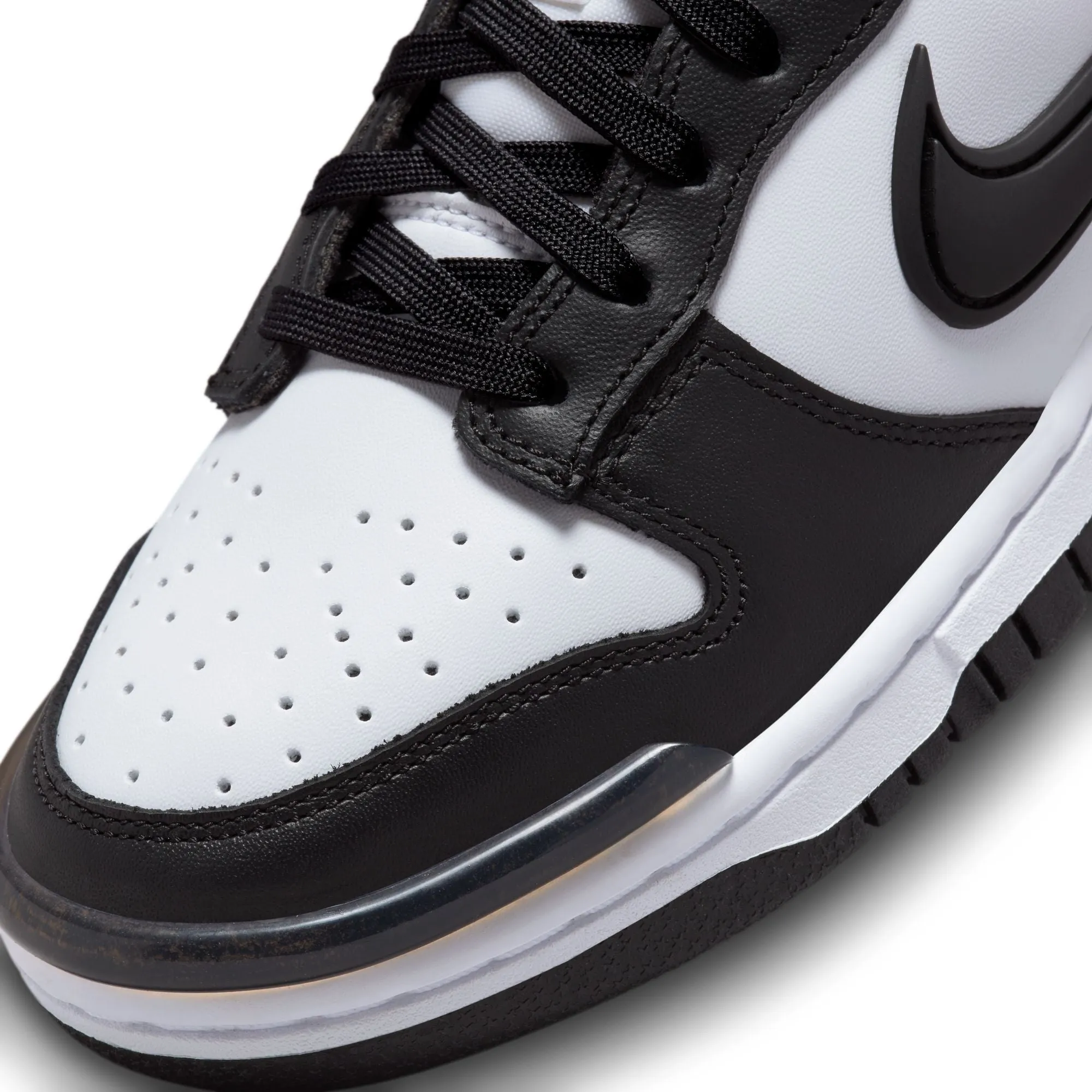 WMNS Nike Dunk Low Twist "Panda"